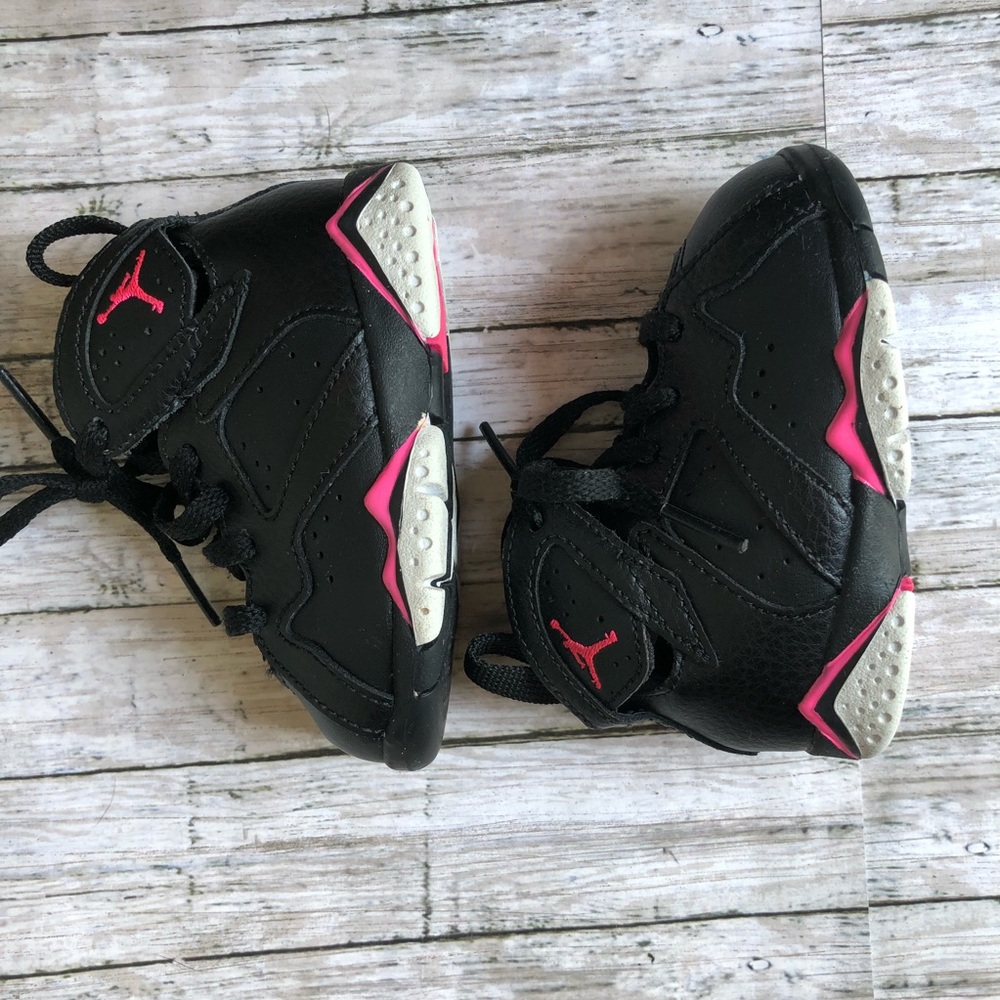 Children’s Jordan 7’s Size 4C Pink and Black